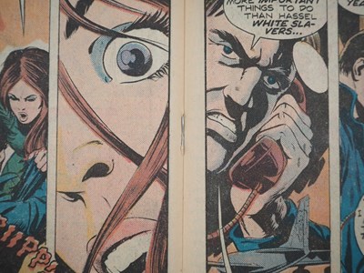 Lot 3 - IRON FIST #1 (1975 - MARVEL) - First solo...