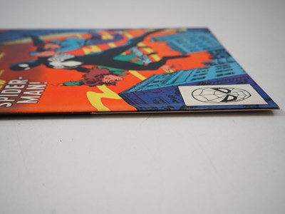 Lot 12 - AMAZING SPIDER-MAN #252 - (1984 - MARVEL) -...