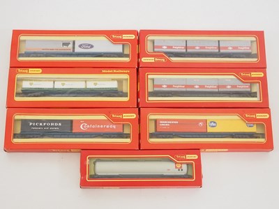 Lot 535 - A group of OO gauge TRI-ANG HORNBY (TRIANG)...