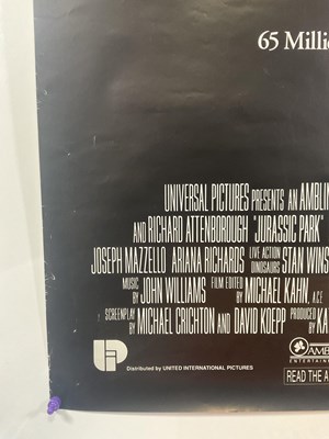 Lot 23 - JURASSIC PARK (1993) Directed by Stephen...