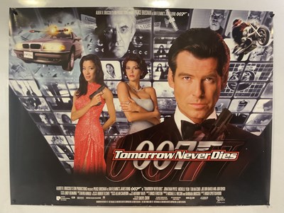 Lot 24 - A group of 5 x 90s movie posters comprising -...