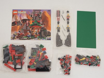 Lot 73 - LEGO SYSTEM 6088 NINJA - Robber's Retreat -...