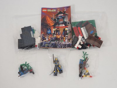 Lot 89 - LEGO SYSTEM NINJA 6083 - Castle - Samurai...