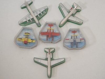 Lot 43 - A group of diecast aircraft in 1:72 and 1:200...
