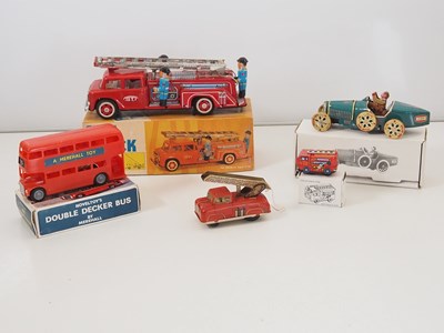 Lot 183 - A group of vintage and reproduction clockwork...