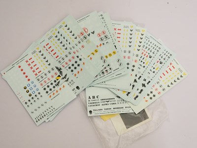 Lot 216 - A crate of Warhammer 40000 sets and...