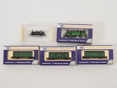 Lot 285 - A group of DAPOL N gauge rolling stock...