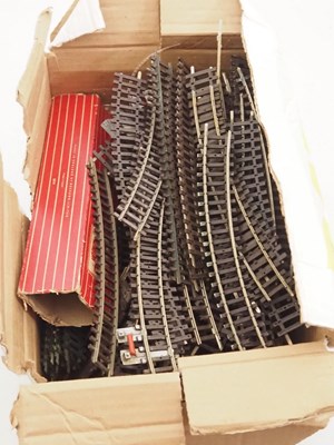 Lot 465 - A large tray of HORNBY DUBLO OO gauge mixed...