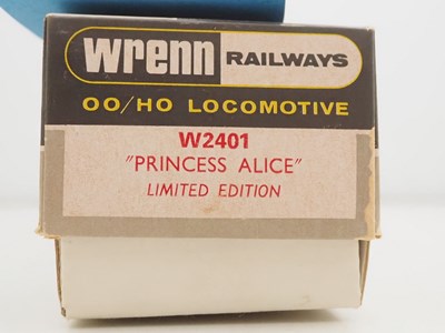 Lot 500 - A WRENN OO gauge W2401 limited edition Duchess...