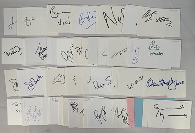 Lot 405 - A large quantity of autograph cards signed by...