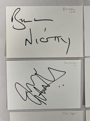 Lot 405 - A large quantity of autograph cards signed by...
