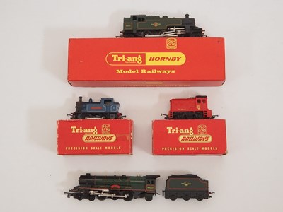Lot 385 - A group of boxed and unboxed TRIANG OO gauge...