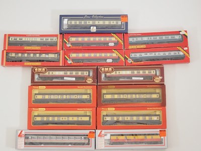 Lot 389 - A large quantity of boxed OO gauge passenger...