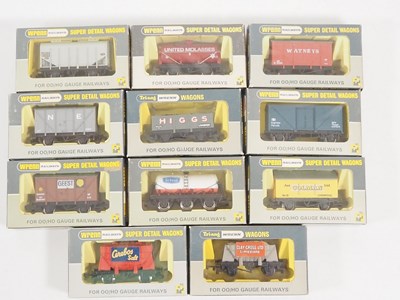 Lot 408 - A mixed group of various WRENN OO gauge wagons...