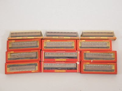 Lot 416 - A group of OO gauge passenger coaches by...