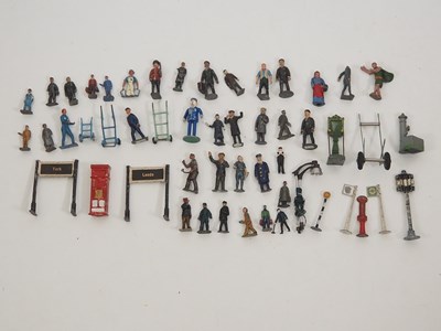 Lot 506 - A quantity of diecast platform and station...
