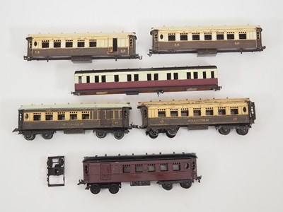 Lot 508 - A group of HORNBY O gauge No 2 special Pullman...