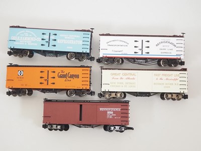 Lot 530 - A group of G scale American Outline...