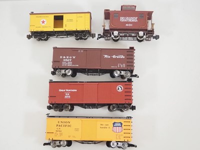 Lot 534 - A group of G scale American Outline box cars...