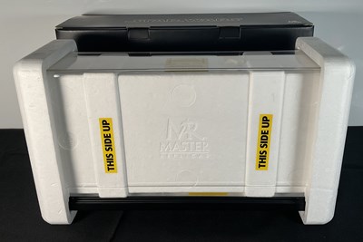 Lot 524 - STAR WARS - A Master Replicas Star Wars A New...