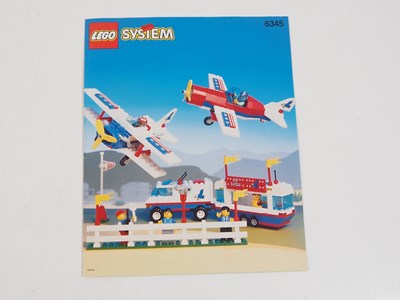 Lot 24 - LEGO - CLASSIC TOWN - A pair of Airport sets...