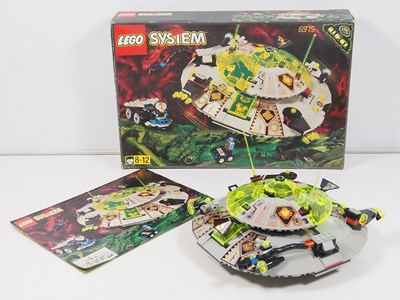 Lot 32 - LEGO - SPACE - #6975 UFO Alien Avenger -...