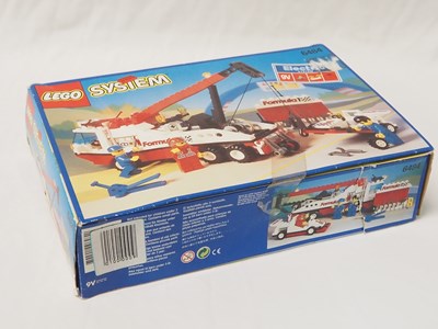 Lot 40 - LEGO - CLASSIC TOWN #6484 F1 Hauler - 9V...