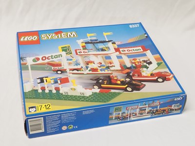 Lot 41 - LEGO - CLASSIC TOWN #6337 Fast Track Finish -...