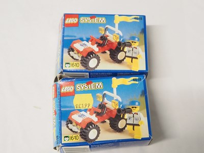 Lot 46 - LEGO - CLASSIC TOWN - A group of three Coast...