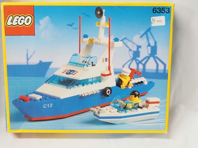 Lot 46 - LEGO - CLASSIC TOWN - A group of three Coast...