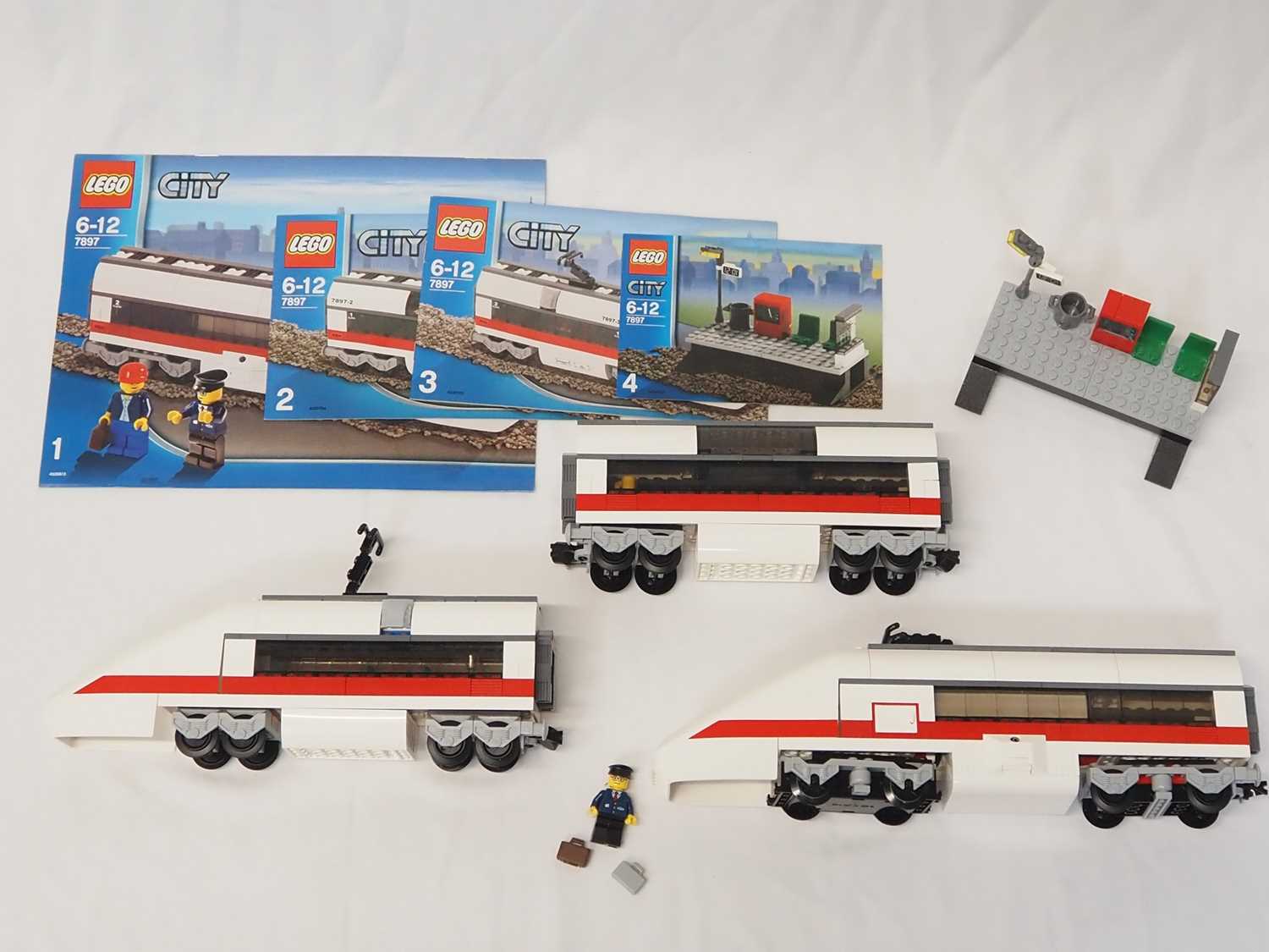 Lot 57 - LEGO - CITY #7897 RC Train - Passenger Train -...