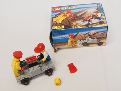 Lot 66 - LEGO - TRAIN #2585 Handcar (appears complete...
