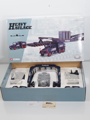 Lot 19 - A CORGI 1:50 scale 18005 Heavy Haulage set in...