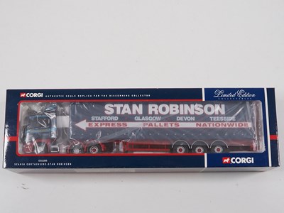 Lot 105 - A pair of CORGI 1:50 scale diecast articulated...