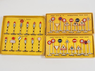 Lot 114 - A group of DINKY original accessories kits...