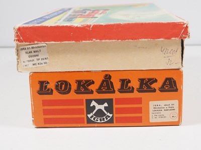 Lot 198 - A pair of IGRA Czechoslovakian vintage play...
