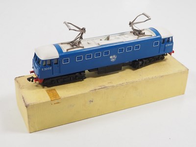 Lot 463 - A HORNBY DUBLO OO gauge 2245 2-rail AL-1...
