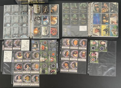 Lot 322 - A collection of STARGATE SG 1 (2000-2002)...