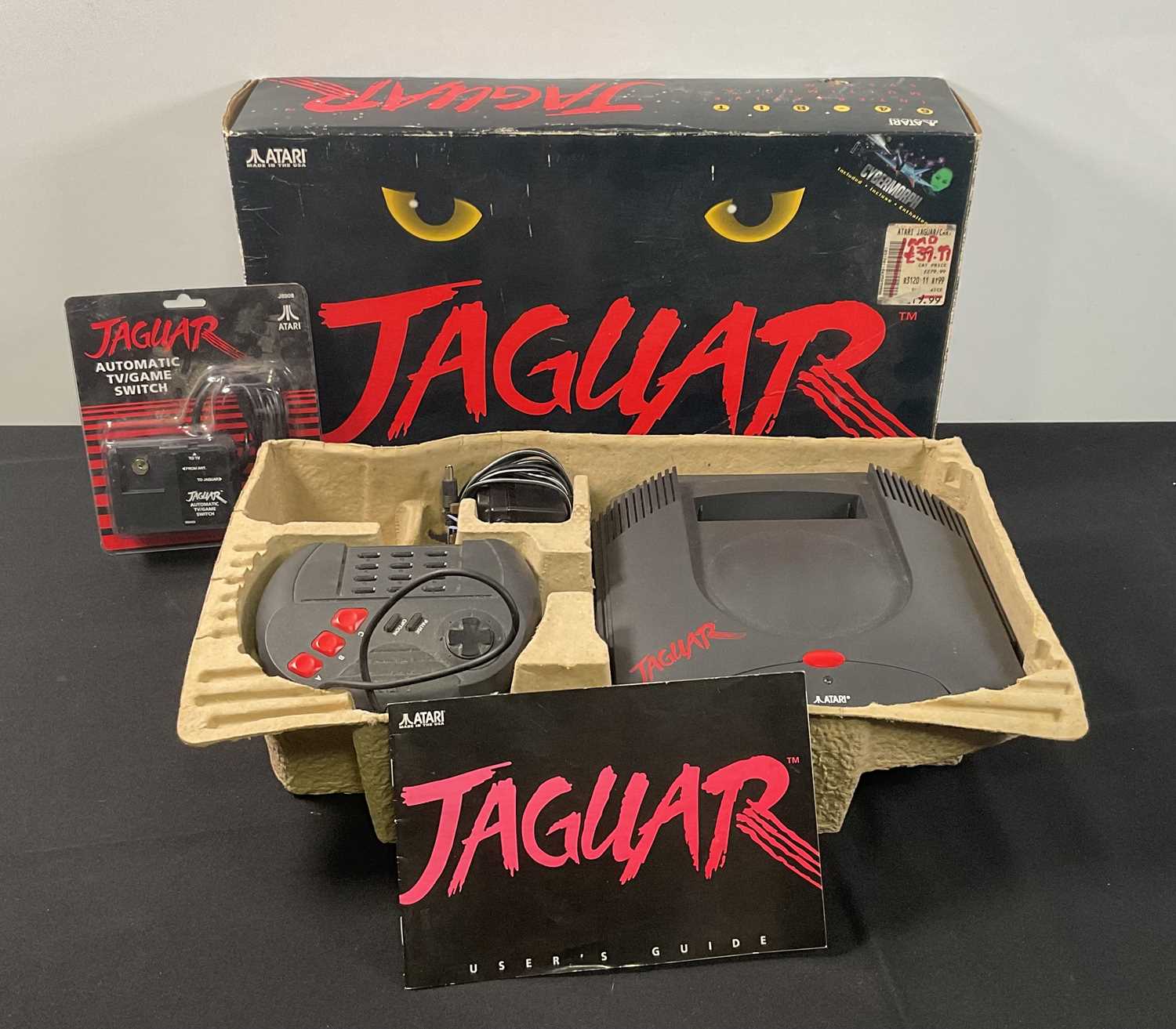 Lot 392 - ATARI JAGUAR - A boxed Atari Jaguar with