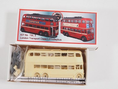 Lot 26 - A group of 1:76 scale resin based unbuilt...