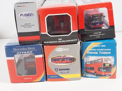 Lot 29 - A group of 1:76 scale diecast buses and...