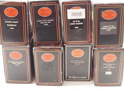Lot 36 - A quantity of 1:76 scale diecast buses and...