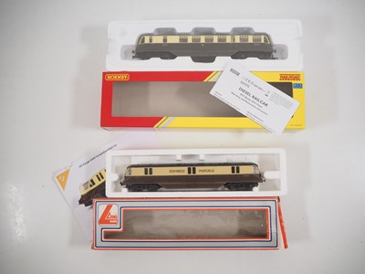 Lot 440 - A pair of OO gauge GWR streamlined railcars...