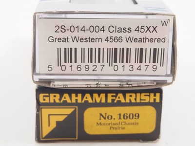 Lot 22 - A pair of N gauge GWR steam tank locomotives...