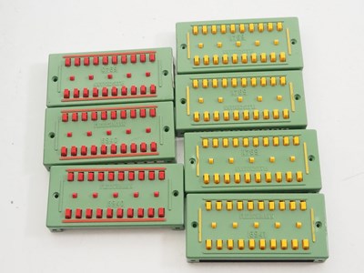 Lot 33 - A large group of FLEISCHMANN N gauge colour...