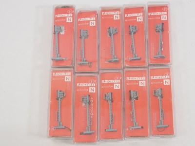 Lot 33 - A large group of FLEISCHMANN N gauge colour...