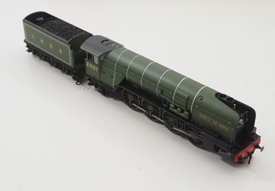 Lot 92 - A pair of HORNBY OO gauge LNER steam locos...