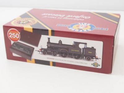 Lot 96 - A pair of OXFORD RAIL OO gauge Adams Radial...