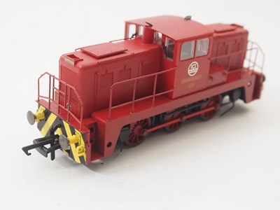 Lot 97 - An OXFORD RAIL OO gauge Janus diesel shunting...