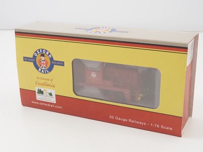Lot 97 - An OXFORD RAIL OO gauge Janus diesel shunting...
